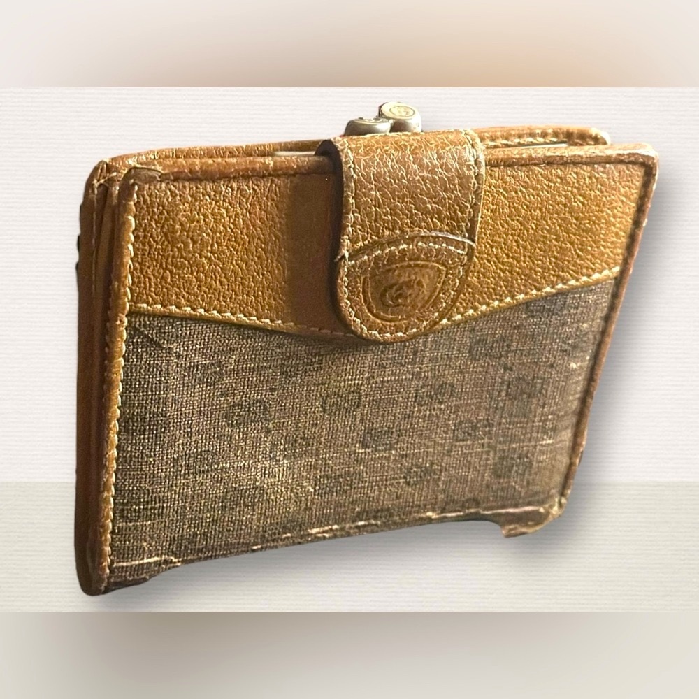 Gucci | Bi Fold Snap Closure W/ Kisslock Coin Poc… - image 1